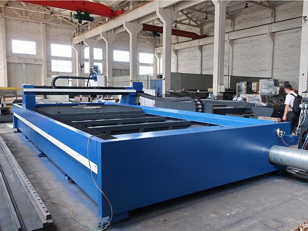 Machine de découpe plasma CNC HPR130XD 