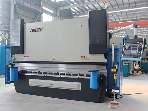 Presse plieuse CNC 6 axes Série Speed-Bend